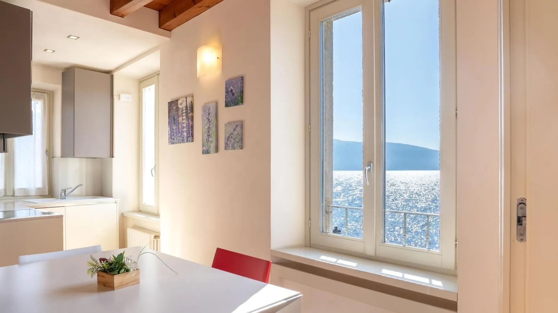 Luce Apartment Gargnano 0*,